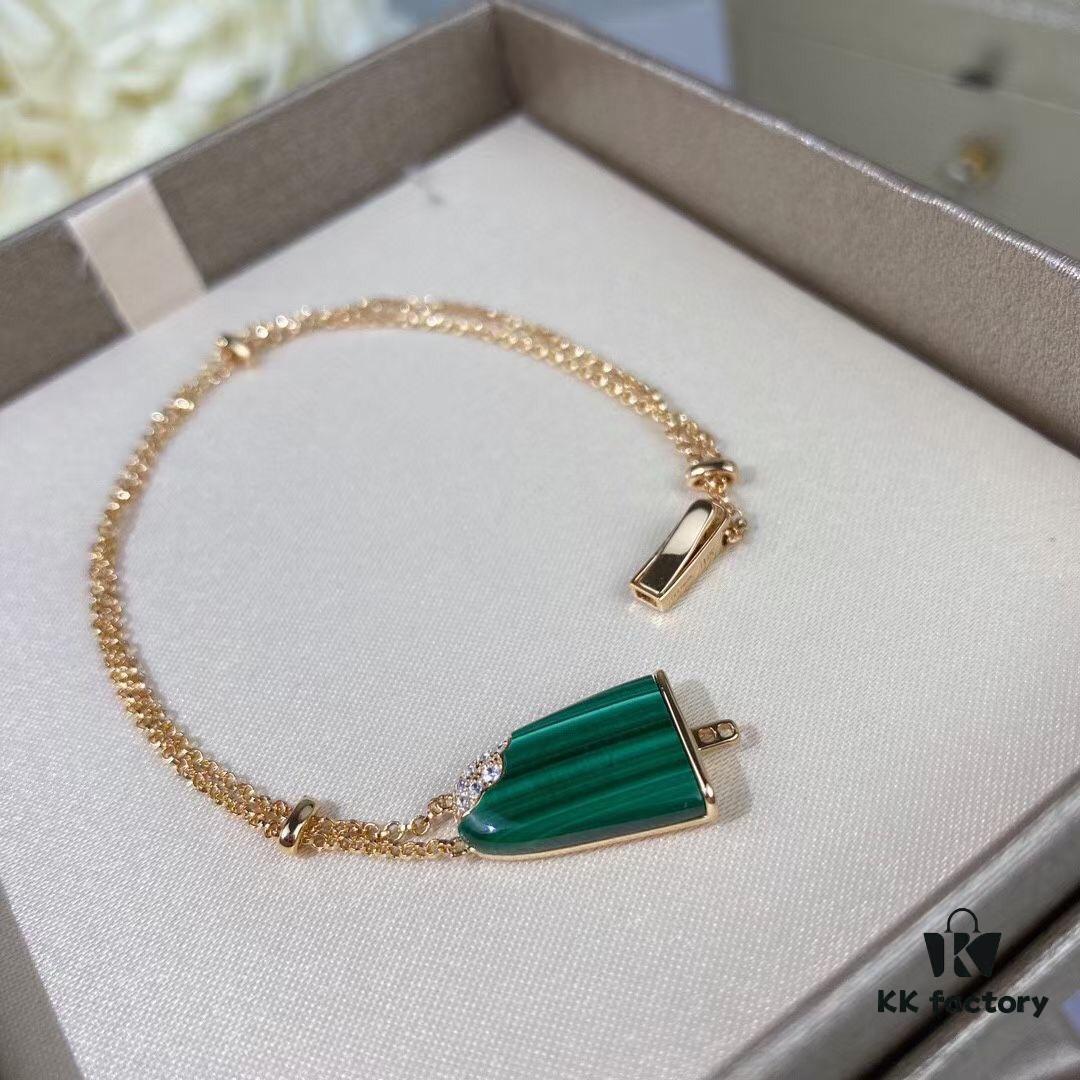 Upgraded New Version, Premium Craftsmanship 925 Sterling Silver White Mother of Pearl Natural Emerald 100% Real Product Photos 💘 Bestselling Hot Item 👍 Bvlgari Ice Cream Pop Bracelet 💎 💫💫💫 Exquisitely Detailed Craftsmanship, Luxurious and Elegant Design, Original Logo Reproduced 🍃 Extremely Comfortable to Wear