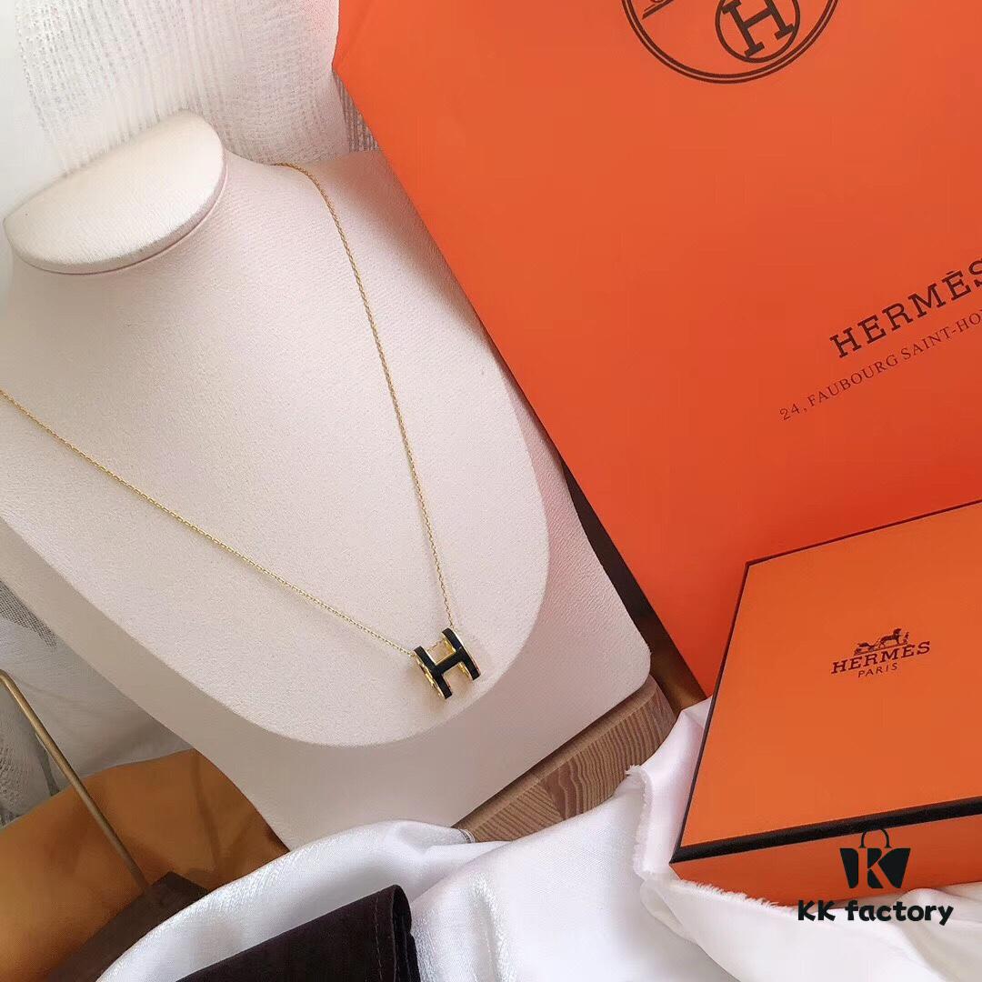 Hermès Enamel Curved H Necklace in Gold Tones