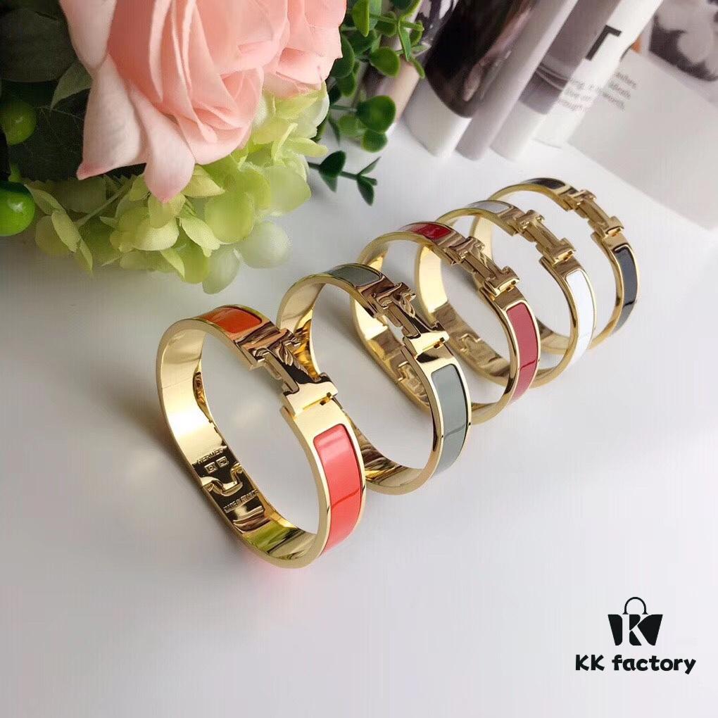 Bestselling Hermès H Cuff Bracelet! One Size Fits Most (17), 5 Colors Available – Must-Have Stylish Accessory, Universally Flattering, Perfect for Any Style, Hand Shape or Wrist Size! Wear Solo or Stacked for Instant Elegance! Red, White, Black, Orange, Light Green – Each Enamel Hue Paired with Rose Gold or Yellow Gold Edging Offers a Luxurious, Eye-Catching Look.