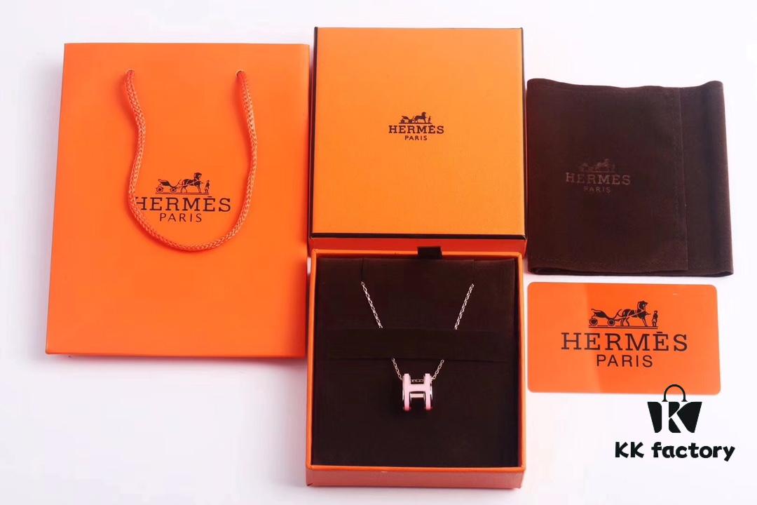 Hermès Enamel Curved H Necklace 2017 Version with Chain Design – Gold, Rose Gold, and White Gold Options