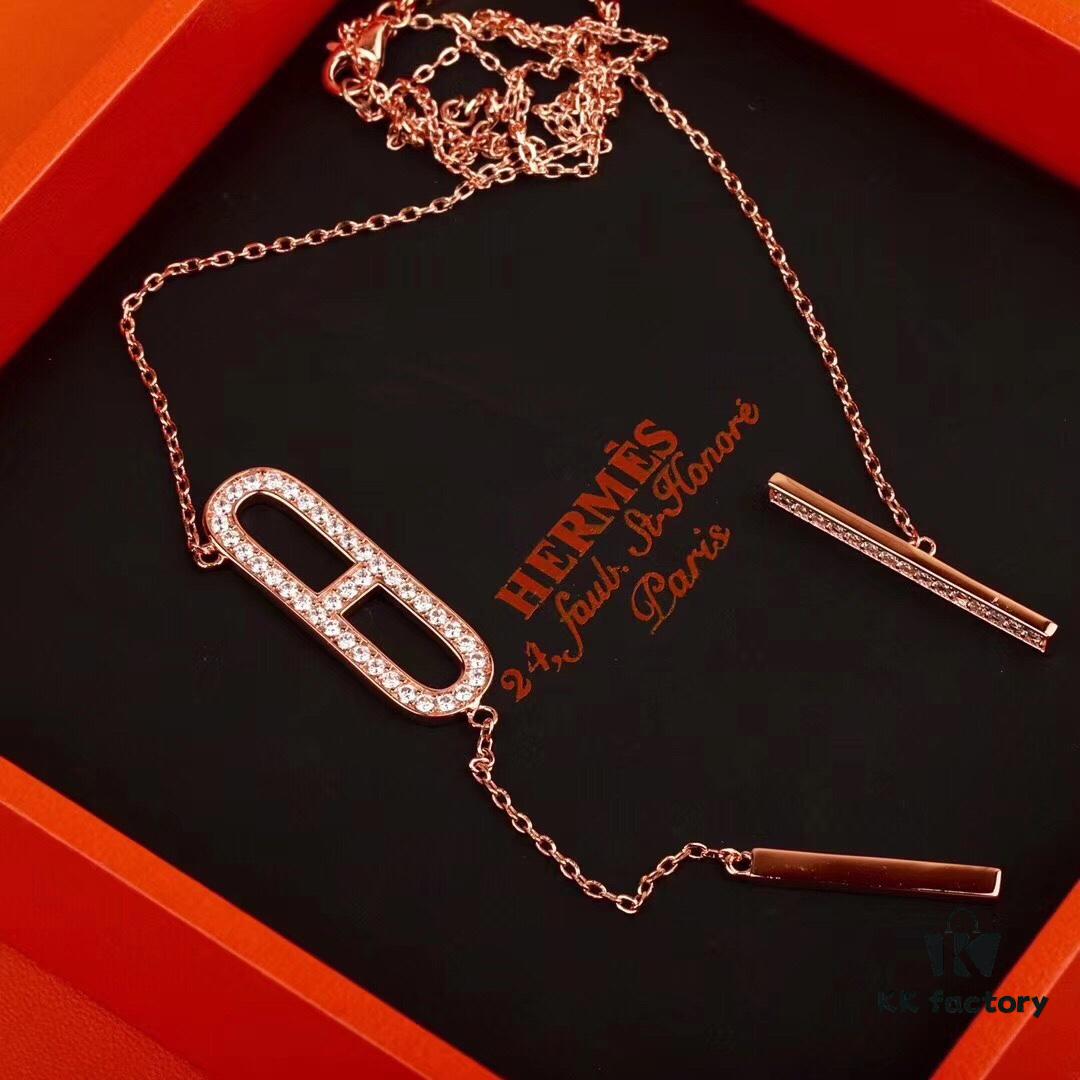 Hermes Pig Nose Necklace, High-End Custom V Gold Plated with 0.5 Thick Gold Coating