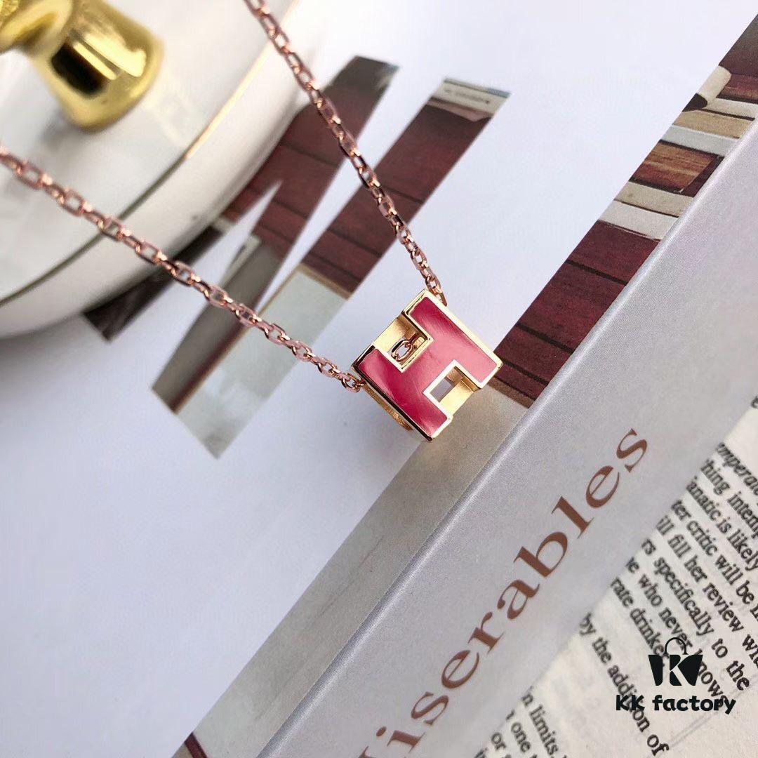 Hermes H-Logo Stud Earrings, 18K Gold, Synchronized with Boutique Collection