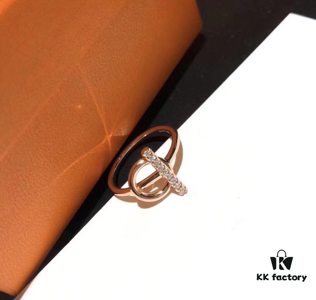 Hermès H Family 2020 New Small Q Full Diamond Openwork Ring, Exclusive Custom Design, Exquisite Craftsmanship, Premium 925 Sterling Silver with Micro-Pave Setting, Top-Grade K Gold Finish, Precision Set with High-Carbon Diamonds, Absolutely Stunning When Worn