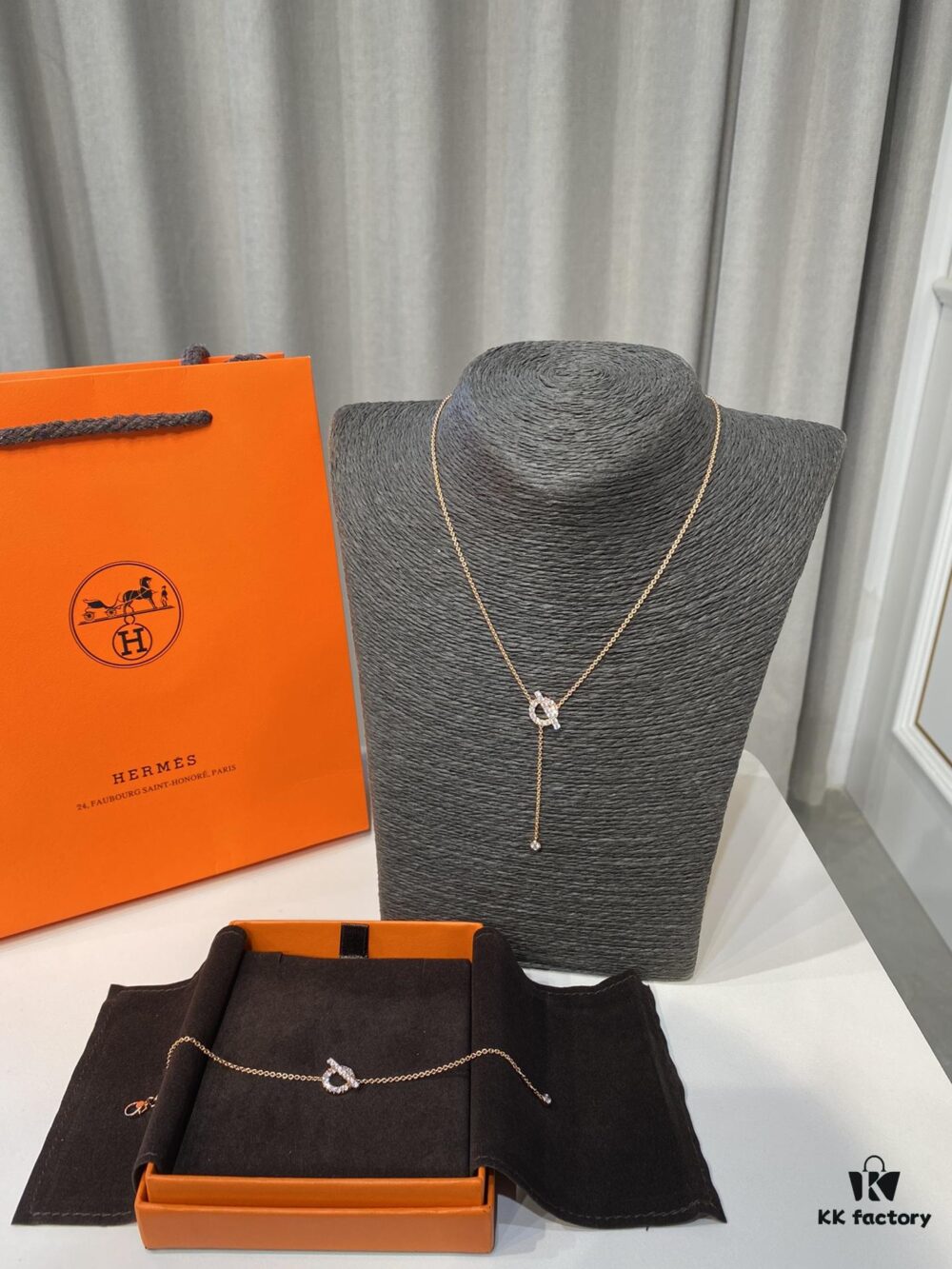 Hermès Latest Finesse Collection, Rose Gold Diamond Bracelet and Y-shaped Diamond Necklace