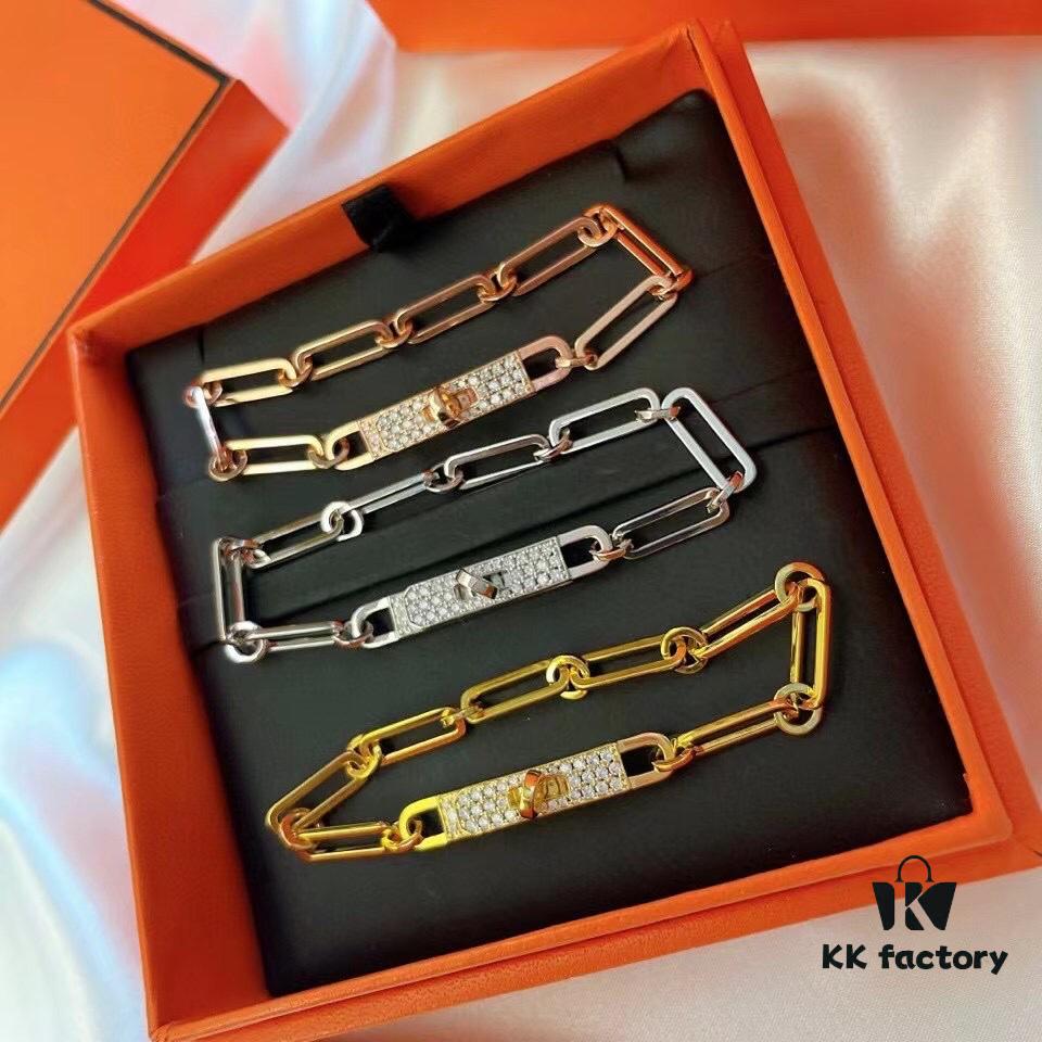 New Arrival Hermès Kelly Series Bracelet, Pure Silver with Thick Gold Plating, Standard 18K Rose Gold Tone, Lightweight and Elegant Design, Iconic Kelly Lock Closure, A Must-Have Accessory for Stylish Women
