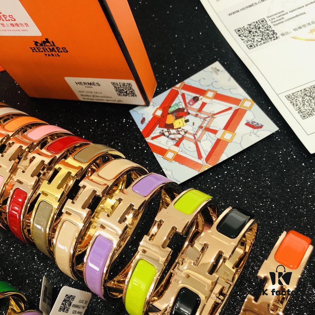 Hermès High-Replica Enamel 'Clic H' Bracelet in Rose Gold – Complete Set with Stickers, Tags, and Receipts – Classic Couple's Design, Sizes 17 & 19