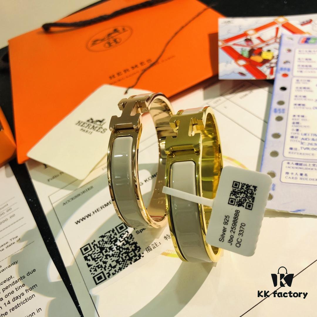 Hermès High-Replica Enamel 'H' Cuff Bracelet in Rose Gold – Full Set with Stickers, Tags, and Receipts Included