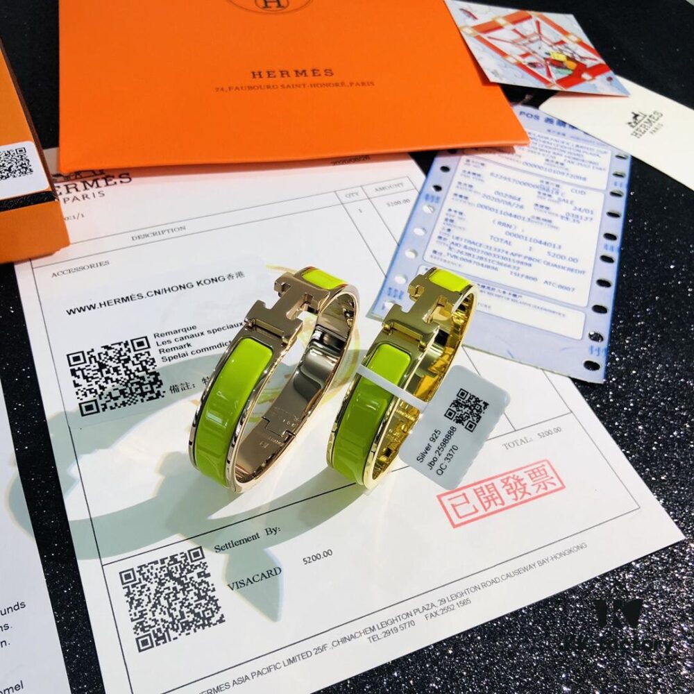 Hermès High-Replica Enamel 'Clic H' Bracelet in Rose Gold – Classic Unisex Design, Perfect for Couples, Sizes 17 & 19 Available