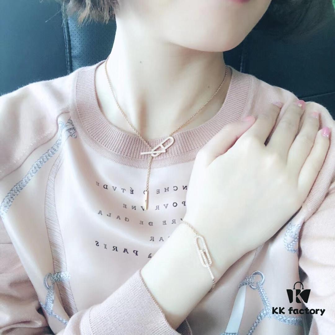 New Arrival Hot Pig Nose 🐽 Hermès® Necklace 1:1 High-Quality Custom Edition, Electroplated 18K Gold, Original Materials, Cabinet-Synchronized CNC Polishing