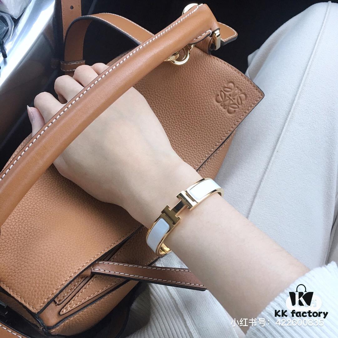 Hermes Classic Enamel Bracelet, Same Style as Lin Xin Tong's Celebrity Choice