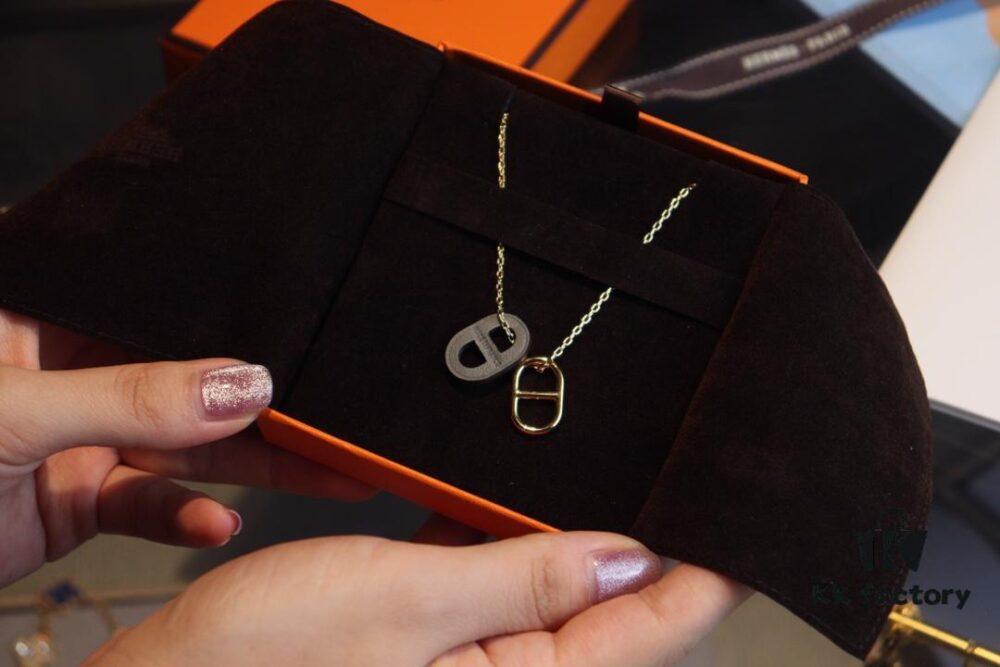 Affordable Hermès-style Pig Nose Necklace by O'mai|lon