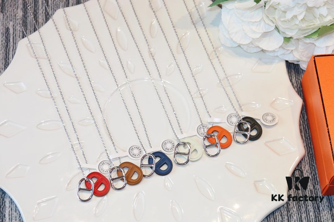 Hermès-Inspired Necklace, SEIKO Version, Fashionable Designer Brand, Genuine Leather Craftsmanship, Gold-Tone Material