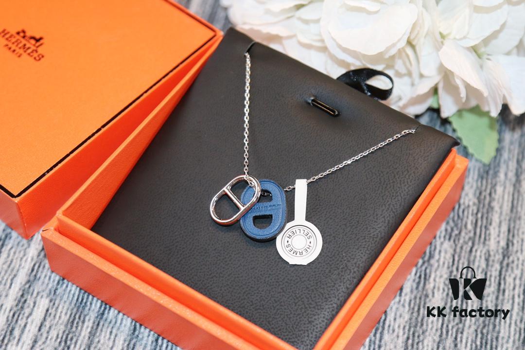 Hermès-Inspired Necklace, SEIKO Version, Fashionable Designer Brand, Genuine Leather Craftsmanship, Gold-Tone Material