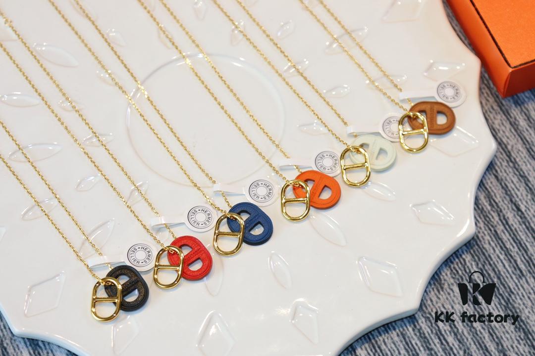 Heritage Edition. Fashionable and Trendy Top Designer Brand Hermes Lock Necklace Genuine Leather Craft with Gold-Plated Material