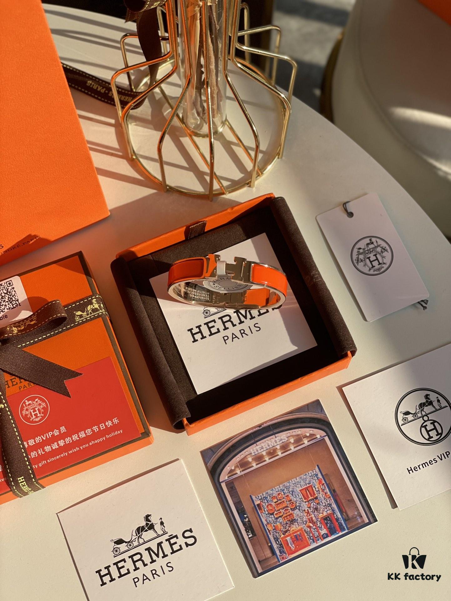 Hermes Overseas Loyalty Member Gift | Pop H Collection Bracelet in Rose Gold and Hermes Orange