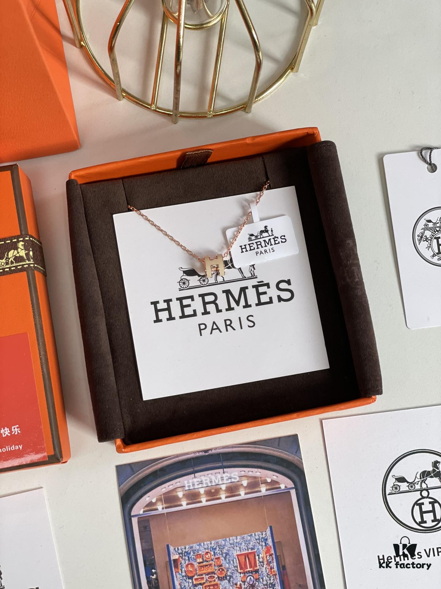Hermes Overseas Points Member Gift | Pop H Collection ✨ Rose Gold Malted Milk White [Mini Size] Classic H Closure, Timeless Design 🥰 Clear Engraving at Bottom, Exquisite Craftsmanship, Complete Set with Identity Strap, Points Card, Tags, and Full Packaging