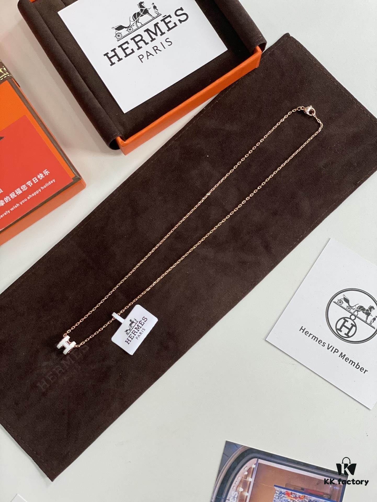 Hermes Overseas Points Member Gift | Pop H Collection ✨ Rose Gold Malted Milk White [Mini Size] Classic H Closure, Timeless Design 🥰 Clear Engraving at Bottom, Exquisite Craftsmanship, Complete Set with Identity Strap, Points Card, Tags, and Full Packaging