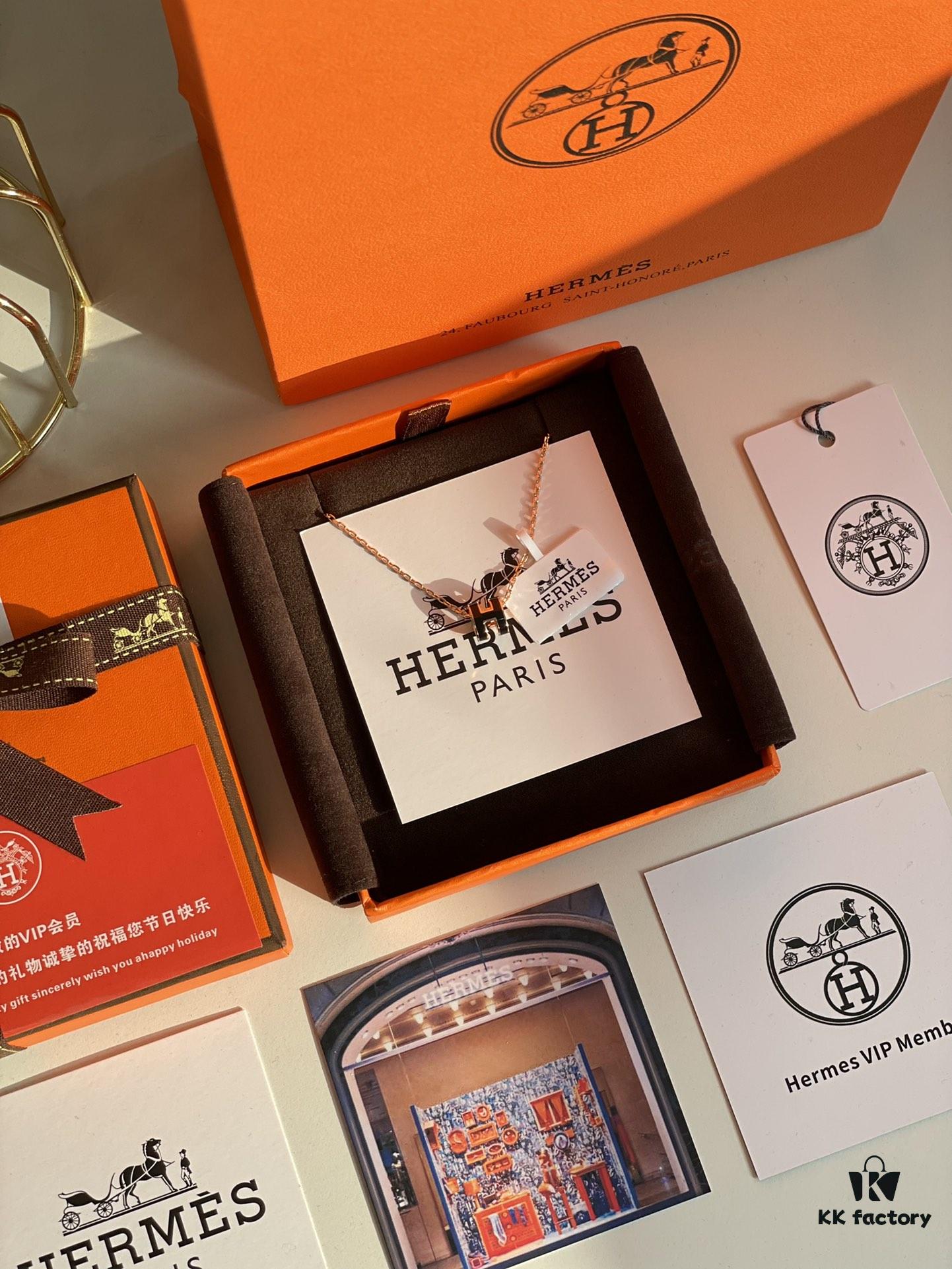 Hermes Overseas Points Member Gift | Pop H Collection ✨ Rose Gold with Black Linlang Mini Size | Classic H Buckle, Timeless Design 🥰 Clear Engraving at Bottom, Linlang Craftsmanship | Includes Identity Strap, Points Card, Labels, Full Packaging