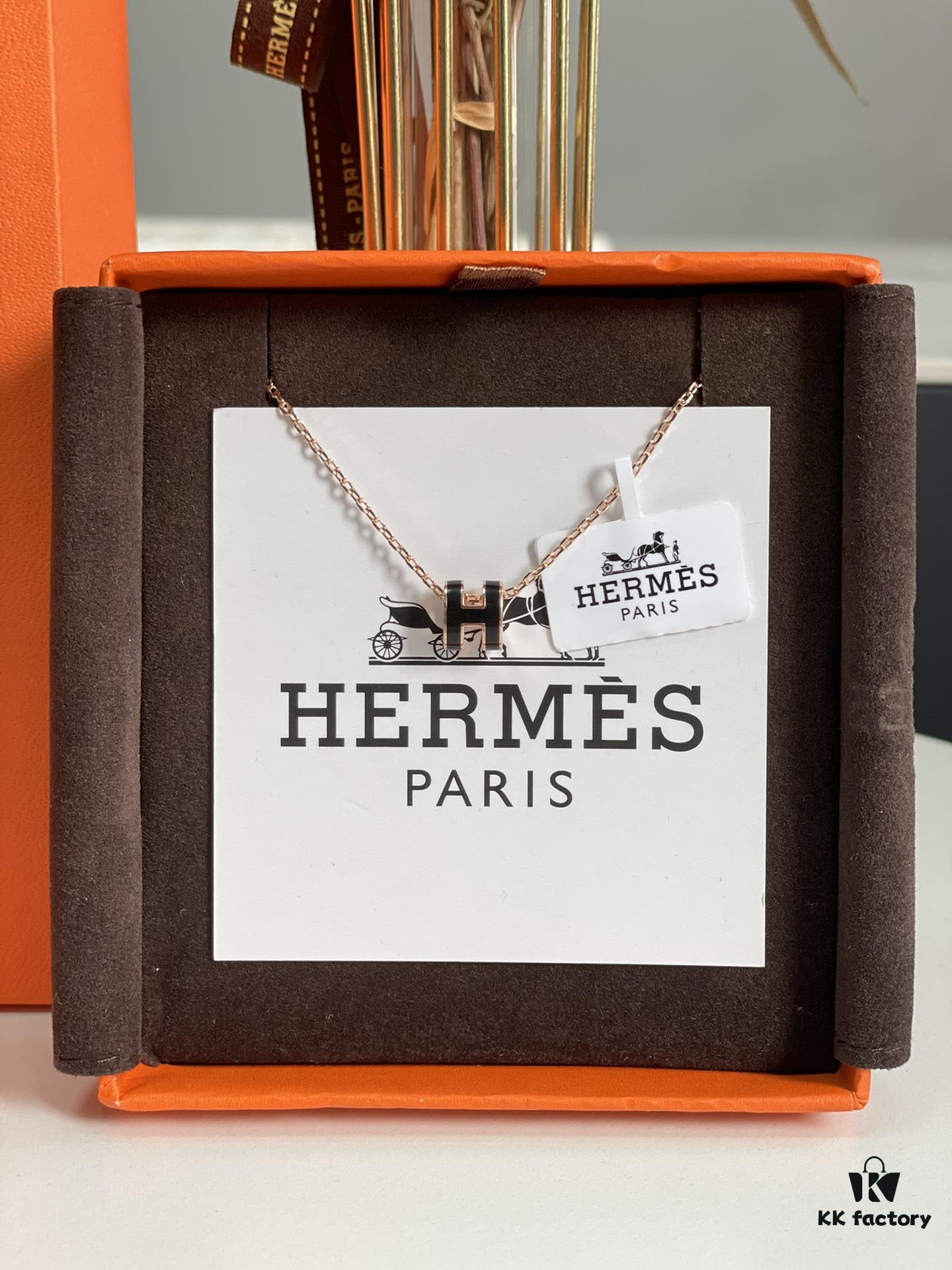 Hermes Overseas Points Member Gift | Pop H Collection ✨ Rose Gold with Black Linlang Mini Size | Classic H Buckle, Timeless Design 🥰 Clear Engraving at Bottom, Linlang Craftsmanship | Includes Identity Strap, Points Card, Labels, Full Packaging