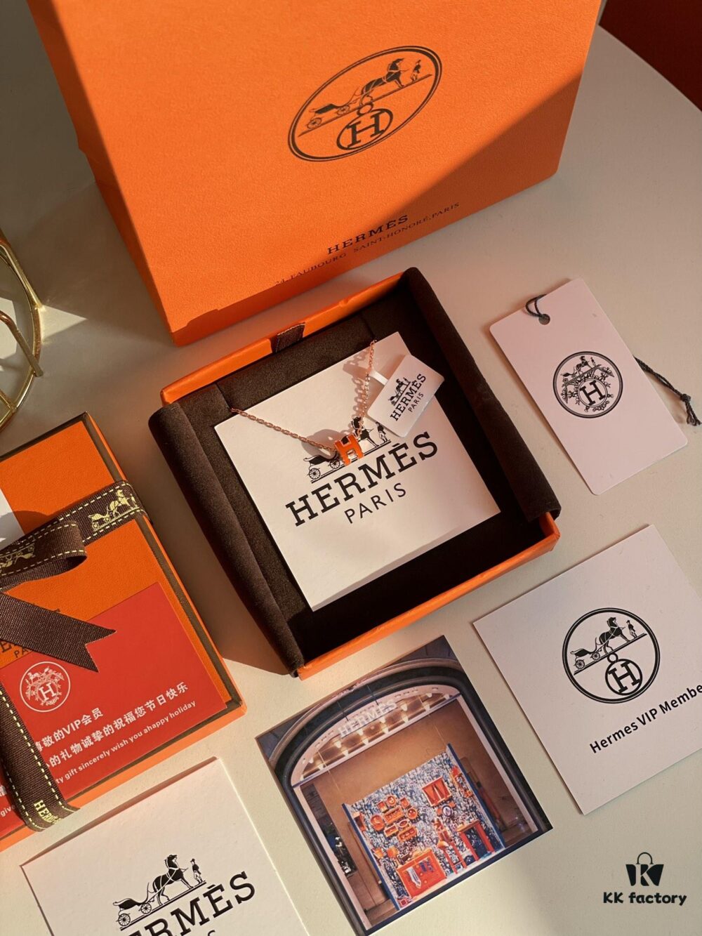 Hermes Overseas Points Member Gift Hermes | Pop H Series ✨ Rose Gold Hermès Orange [Mini Size] Classic H Closure, Timeless Style 🥰 Clear Engraving at Bottom, Exquisite Craftsmanship Complete Set with Identity Strap, Points Card, Labels and Original Packaging
