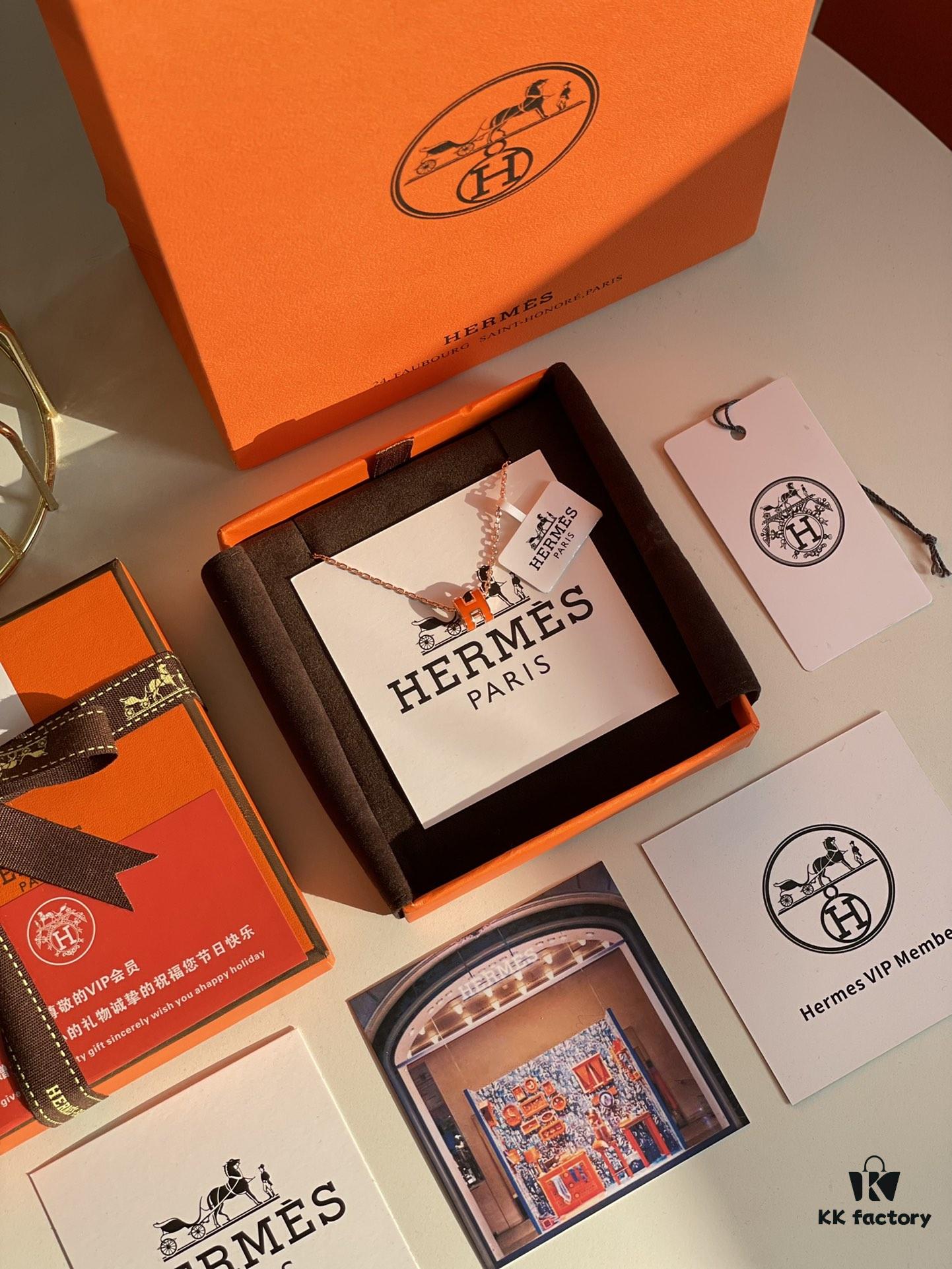 Hermes Overseas Points Member Gift Hermes | Pop H Series ✨ Rose Gold Hermès Orange [Mini Size] Classic H Closure, Timeless Style 🥰 Clear Engraving at Bottom, Exquisite Craftsmanship Complete Set with Identity Strap, Points Card, Labels and Original Packaging