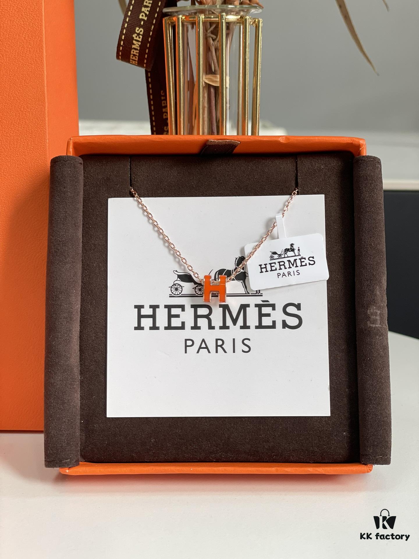 Hermes Overseas Points Member Gift Hermes | Pop H Series ✨ Rose Gold Hermès Orange [Mini Size] Classic H Closure, Timeless Style 🥰 Clear Engraving at Bottom, Exquisite Craftsmanship Complete Set with Identity Strap, Points Card, Labels and Original Packaging