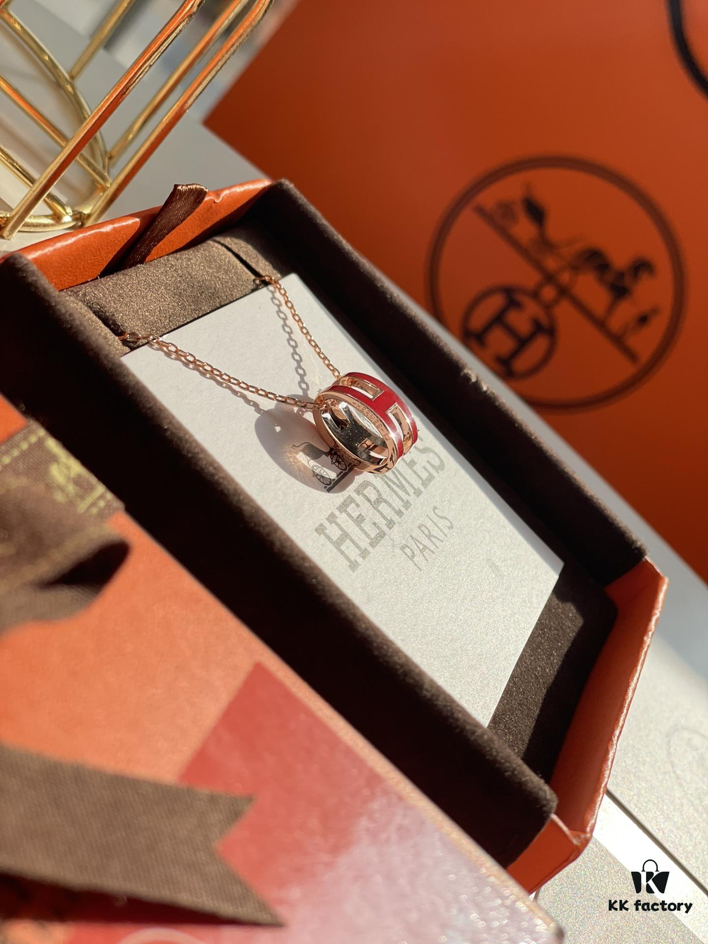 Hermes Overseas Points Member Gift HERMES | Pop H Collection ✨ Classic H Buckle, Timeless Design 🥰 Clear Engraving at Bottom, Rose Gold with Festive Red Color, Identity Strap, Points Card, Tags, Full Packaging
