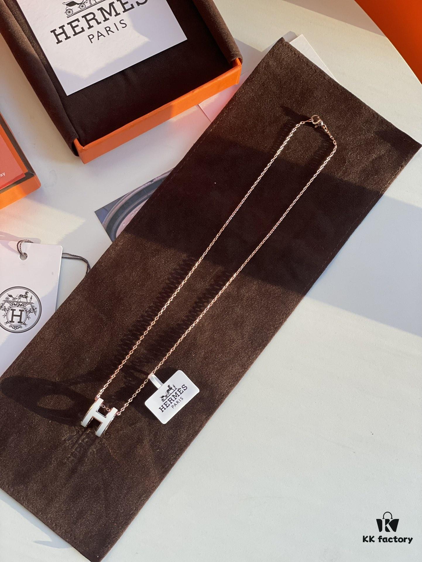 Hermes Overseas Points Member Gift HERMES | Pop H Collection ✨ Classic H Buckle, Timeless Design 🥰 Clear Engraving at Bottom, Rose Gold Milkshake White, Identity Strap, Points Card, Labels, Full Packaging