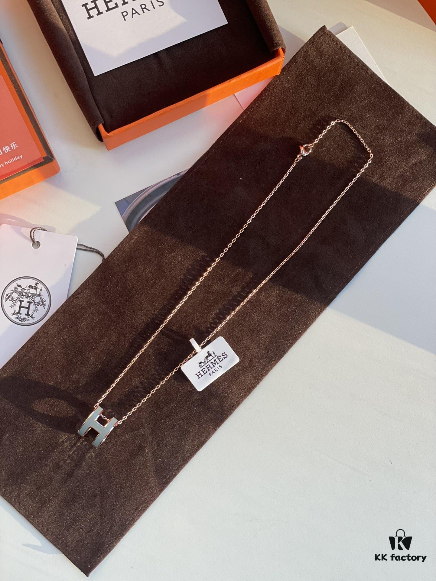 Hermes Overseas Points Member Gift HERMES | Pop H Collection ✨ Classic H Buckle, Timeless Design 🥰 Clear Engraving at Bottom, Rose Gold Elephant Grey Identity Strap, Points Card, Tags, Full Packaging