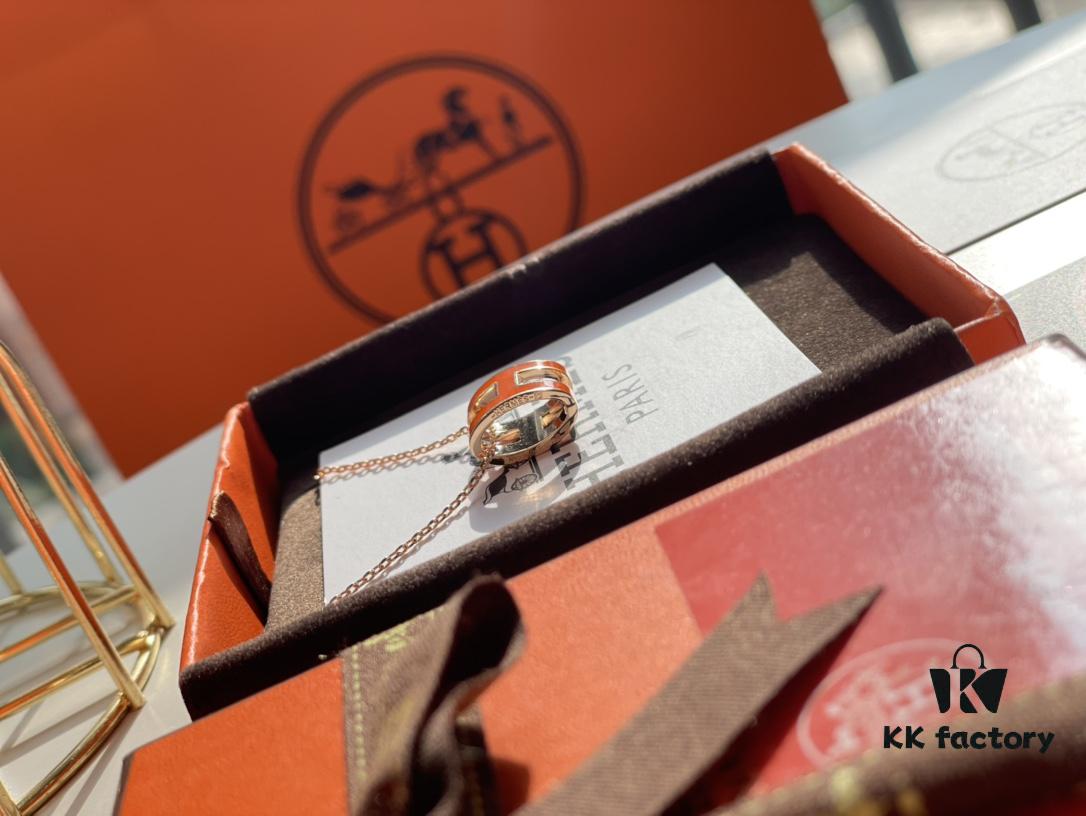 Hermes Overseas Points Member Gift