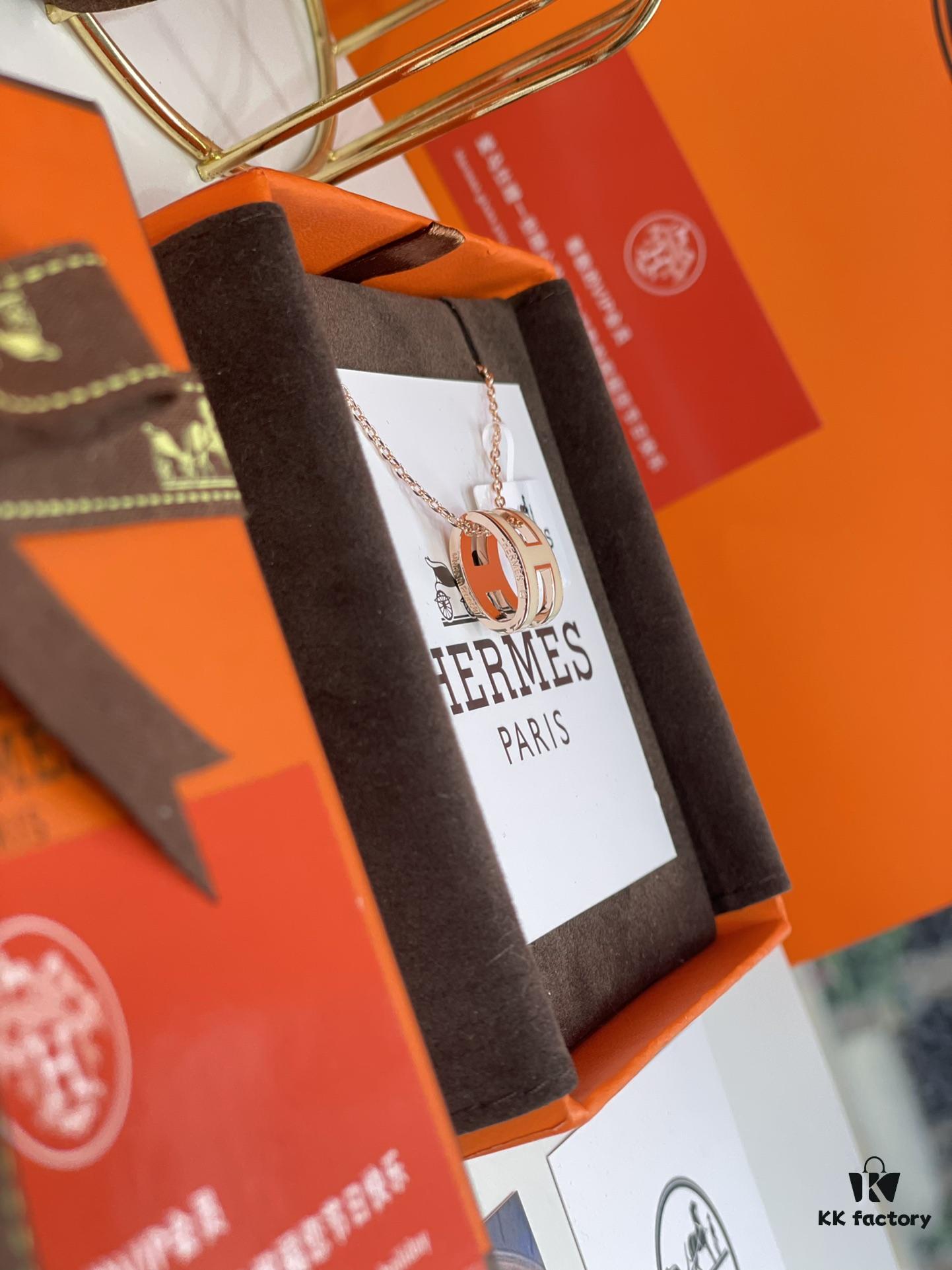 Hermes Overseas Points Member Gift HERMES | Pop H Collection ✨ Classic H Buckle, Timeless Design 🥰 Clear Engraving at Bottom, Rose Gold Beige Color with Identity Strap, Points Card, Label, and Full Packaging