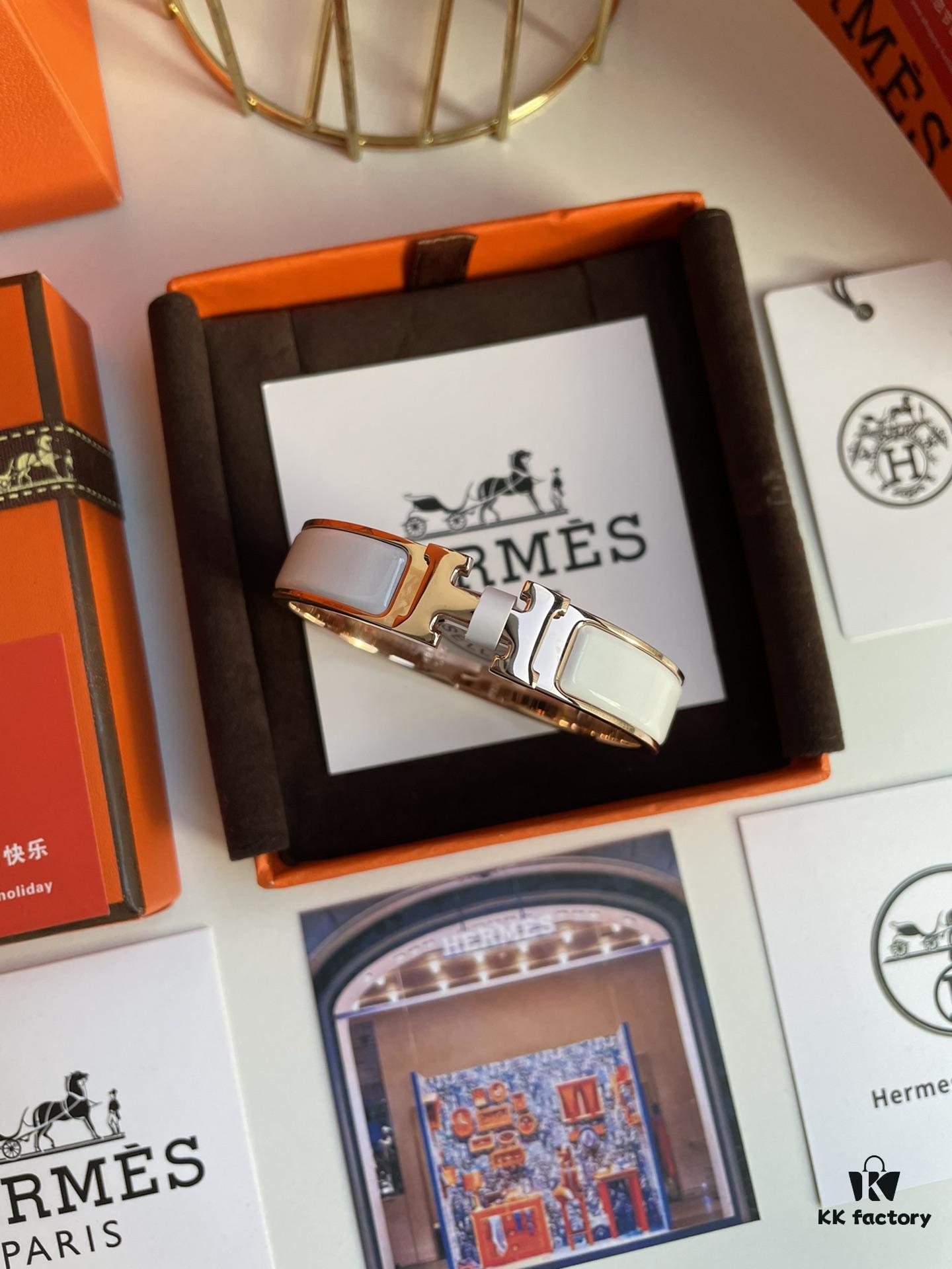 Hermes Overseas Member Points Gift | Pop H Collection ✨ Rose Gold Malted Milk White [Bracelet] Classic H Closure, Timeless Design 🥰 Clear Engraving at Base, Exquisite Craftsmanship Complete Set Packaging with Identity Tag, Points Card, and Labels