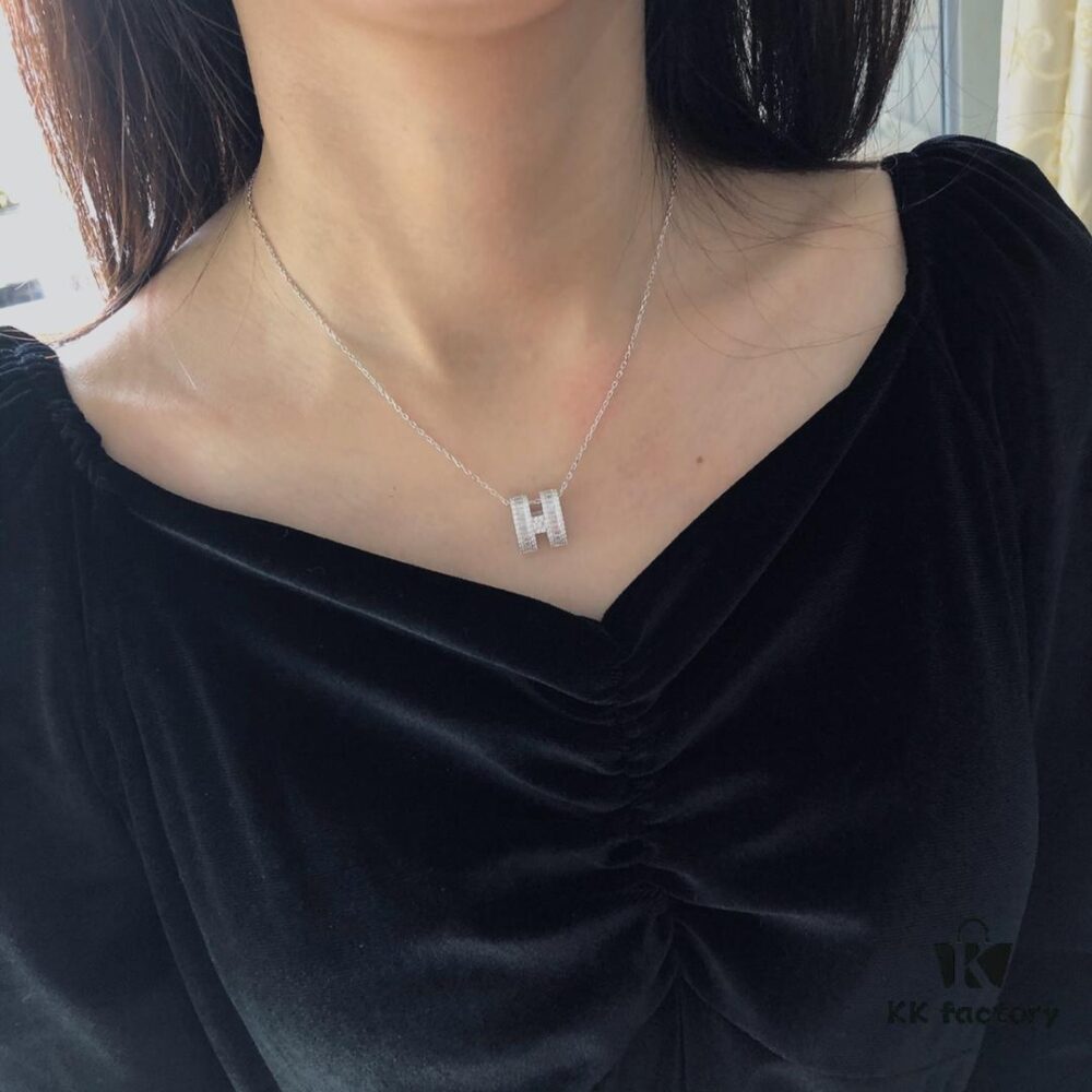 New Advanced Precision Edition Hermes Popular H Logo Full Diamond Necklace, High-Carbon Diamonds, 925 Sterling Silver Gold Plated with K-Gold Texture