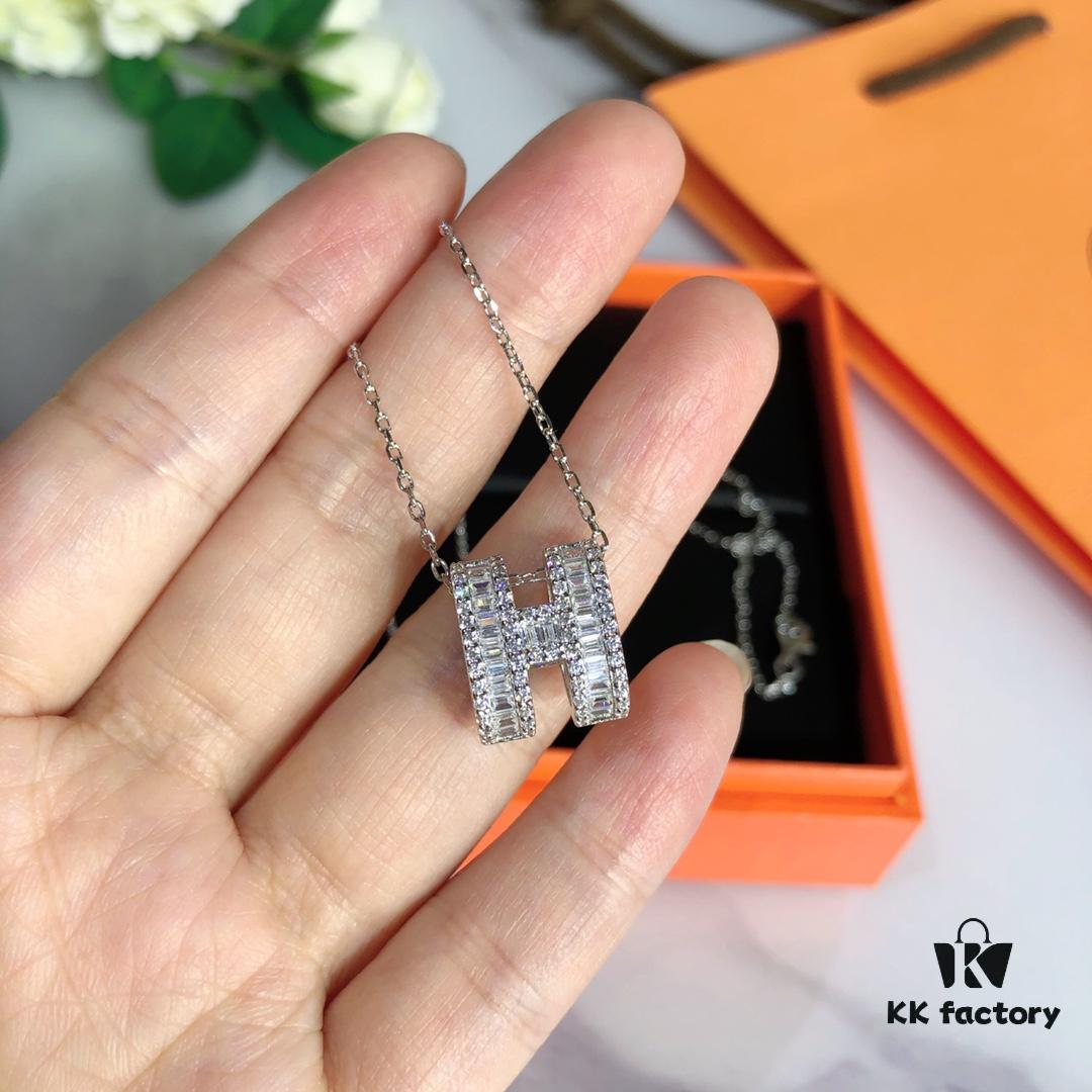 New Advanced Precision Edition Hermes Popular H Logo Full Diamond Necklace, High-Carbon Diamonds, 925 Sterling Silver Gold Plated with K-Gold Texture