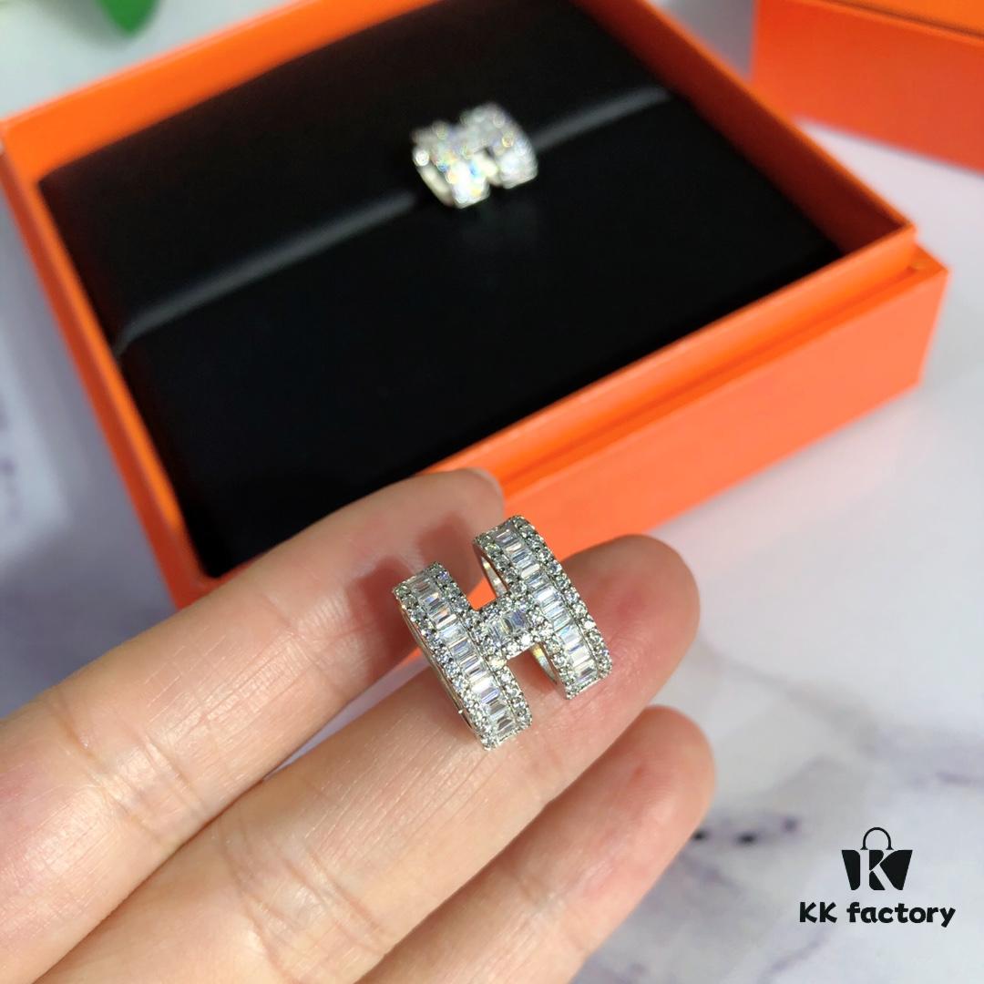 New Premium Craftsmanship Hermes Full Diamond H Stud Earrings, High-Carbon Diamonds, 925 Sterling Silver Gold Plated with K-Gold Finish