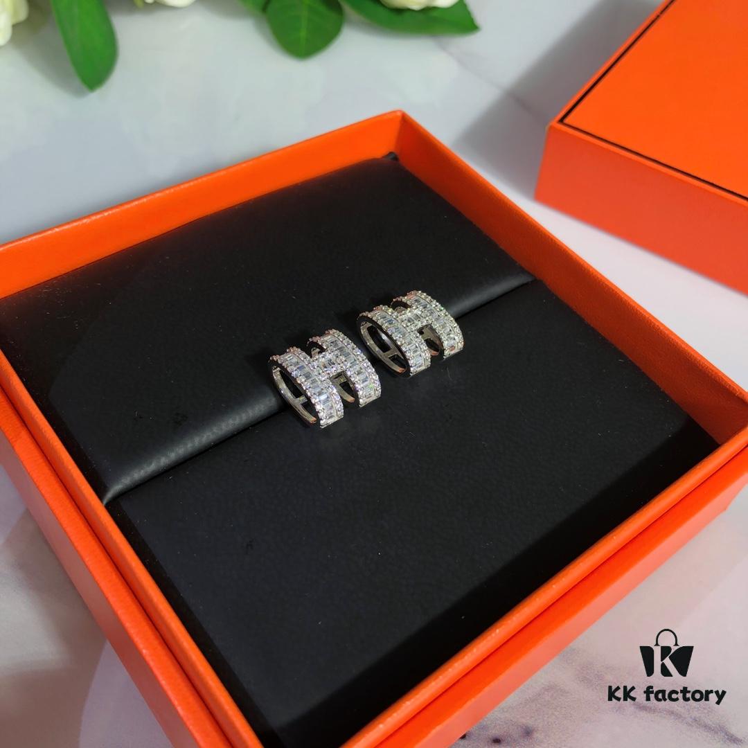New Premium Craftsmanship Hermes Full Diamond H Stud Earrings, High-Carbon Diamonds, 925 Sterling Silver Gold Plated with K-Gold Finish