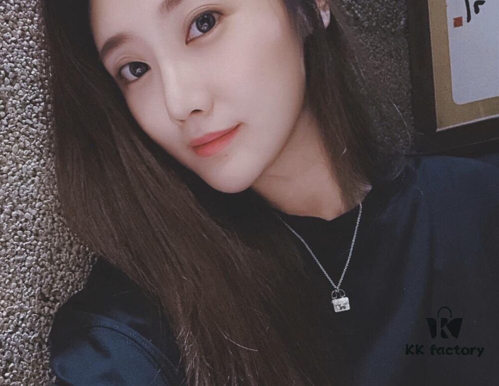 Hermès Kelly Bag Necklace, Small and Exquisite, Full of Luxury Brand Charm