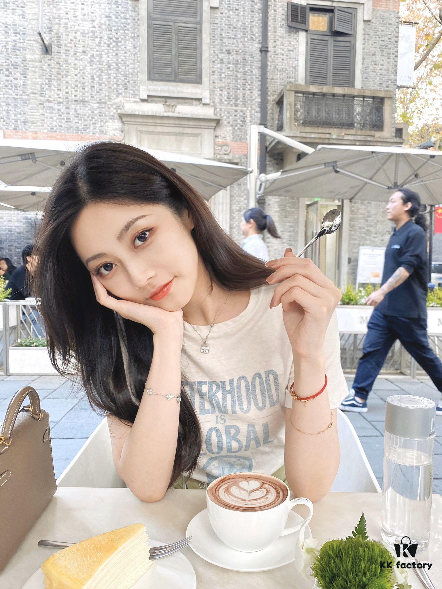 Hermès Kelly Bag Necklace, Small and Exquisite, Full of Luxury Brand Charm