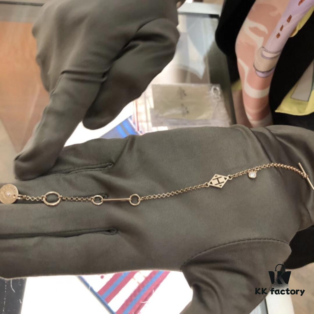 Hermes Diamond-Openwork H Bracelet, Extremely Versatile and Brightening with Minimalist Style