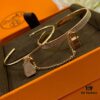 V Gold Material Thickened Version, Rose Gold and White Gold Color, Premium Craftsmanship Edition, Hermes Two-in-One Lock Bracelet, High-Carbon Diamonds, 1:1 Super Precision