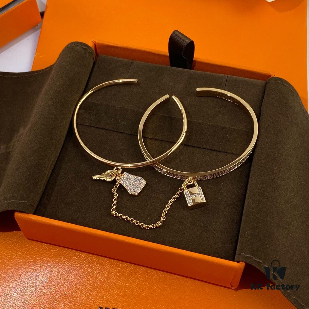 V Gold Material Thickened Version, Rose Gold and White Gold Color, Premium Craftsmanship Edition, Hermes Two-in-One Lock Bracelet, High-Carbon Diamonds, 1:1 Super Precision