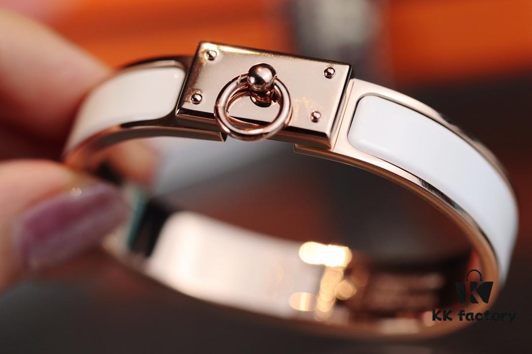 New Arrival Hermes-Inspired Enamel Bangle Bracelet with H Lock Clasp