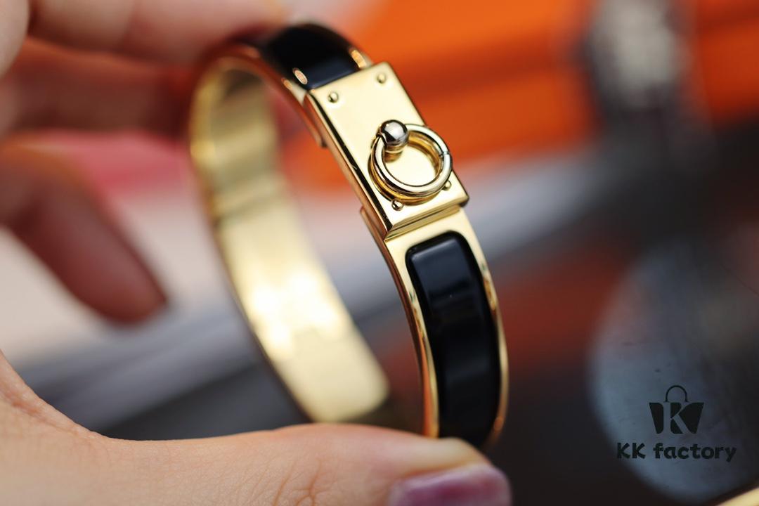 New Arrival Hermes-Inspired Enamel Bracelet with H Lock Closure