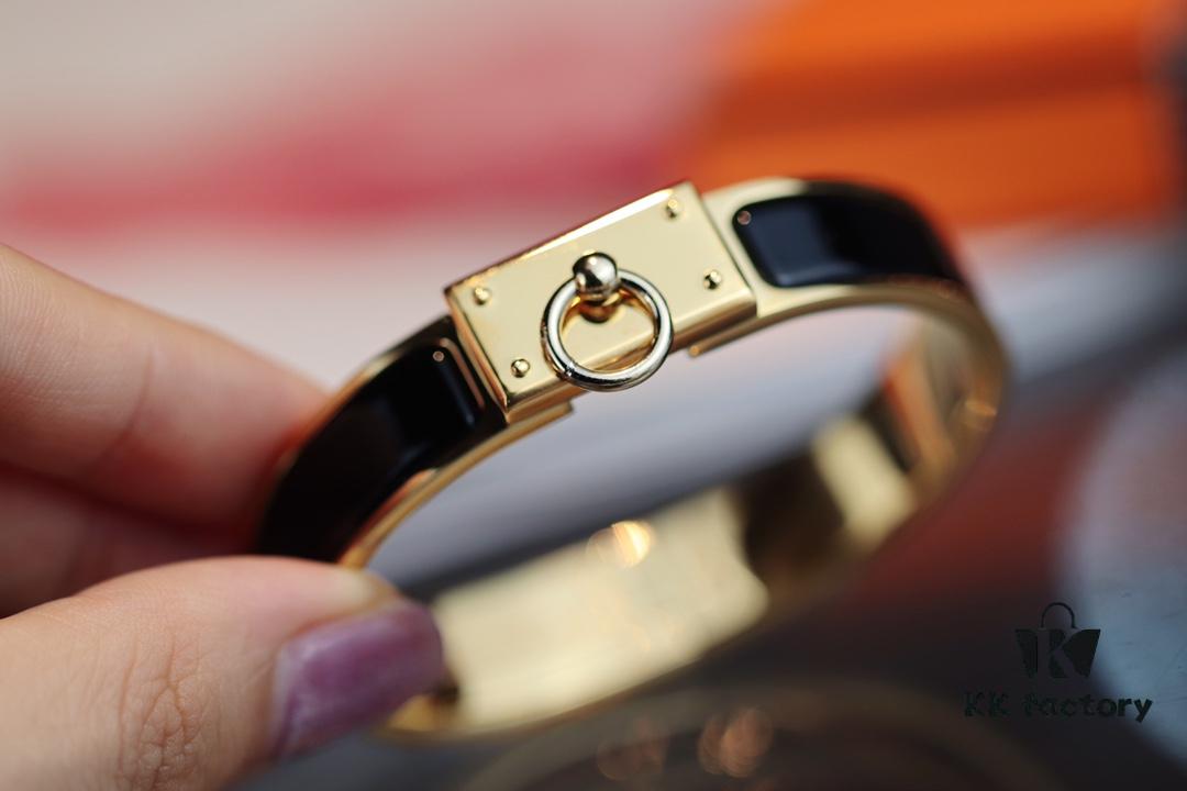New Arrival Hermes-Inspired Enamel Bracelet with H Lock Closure