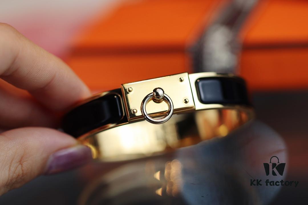 New Arrival Hermes-Inspired Enamel Bracelet with H Lock Closure