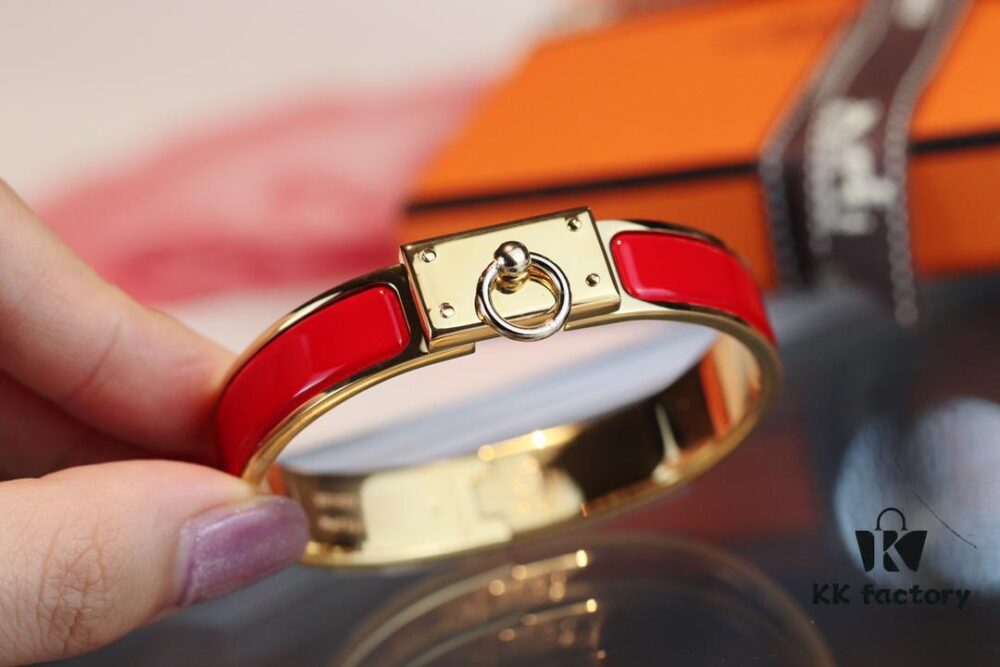 New Arrival Hermes-Inspired Enamel Bangle Bracelet with H Lock Design