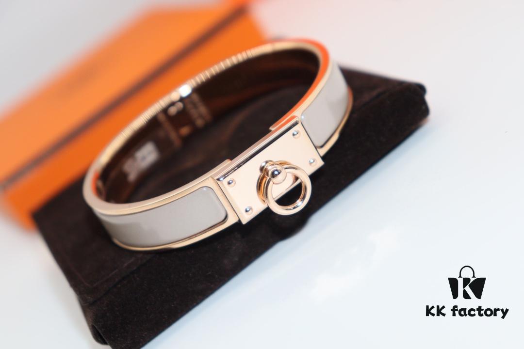 New Arrival Hermes-Inspired Enamel Bangle Bracelet with H Lock Clasp, Authentic Cloisonné Craftsmanship, 1μ Gold Plating, Lightweight Design at 36g