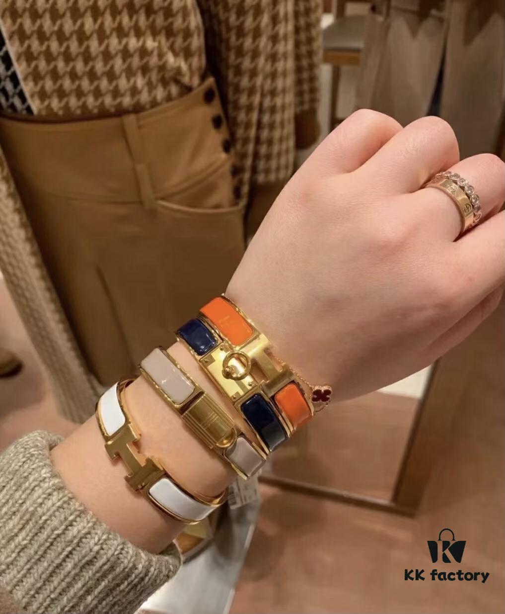 Hermès New Kelly Ring Bracelet