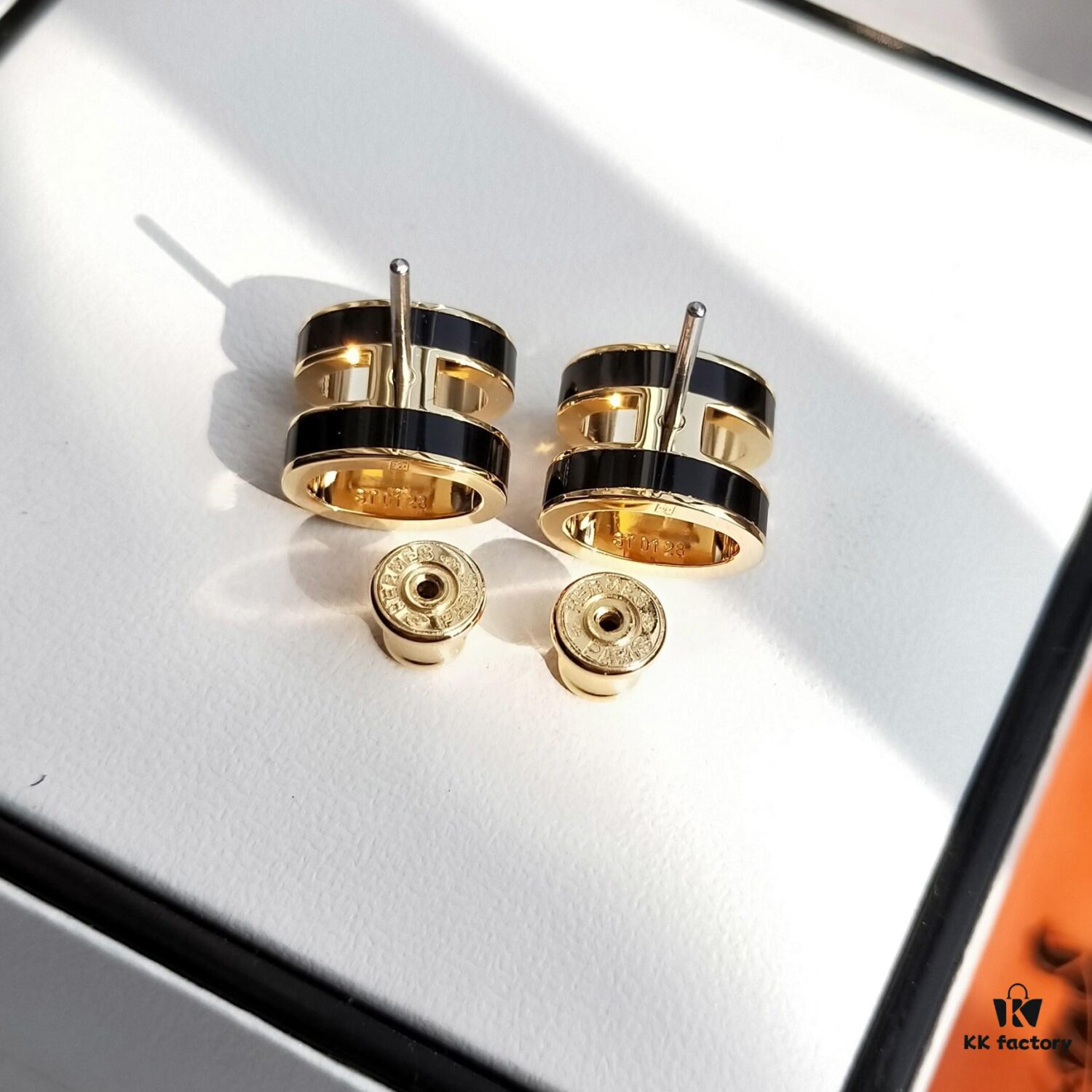 Hermes Pop Platinum-edged H Enamel Stud Earrings with Anti-counterfeit Mark on Backing Plug