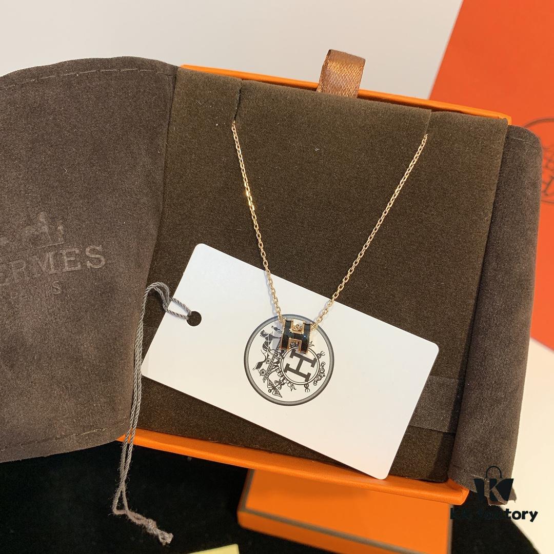 Summer Essential! The Hermes Mini Style is Absolutely Amazing!